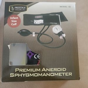 Premium Aneroid Sphygmomanomether infant size cuff